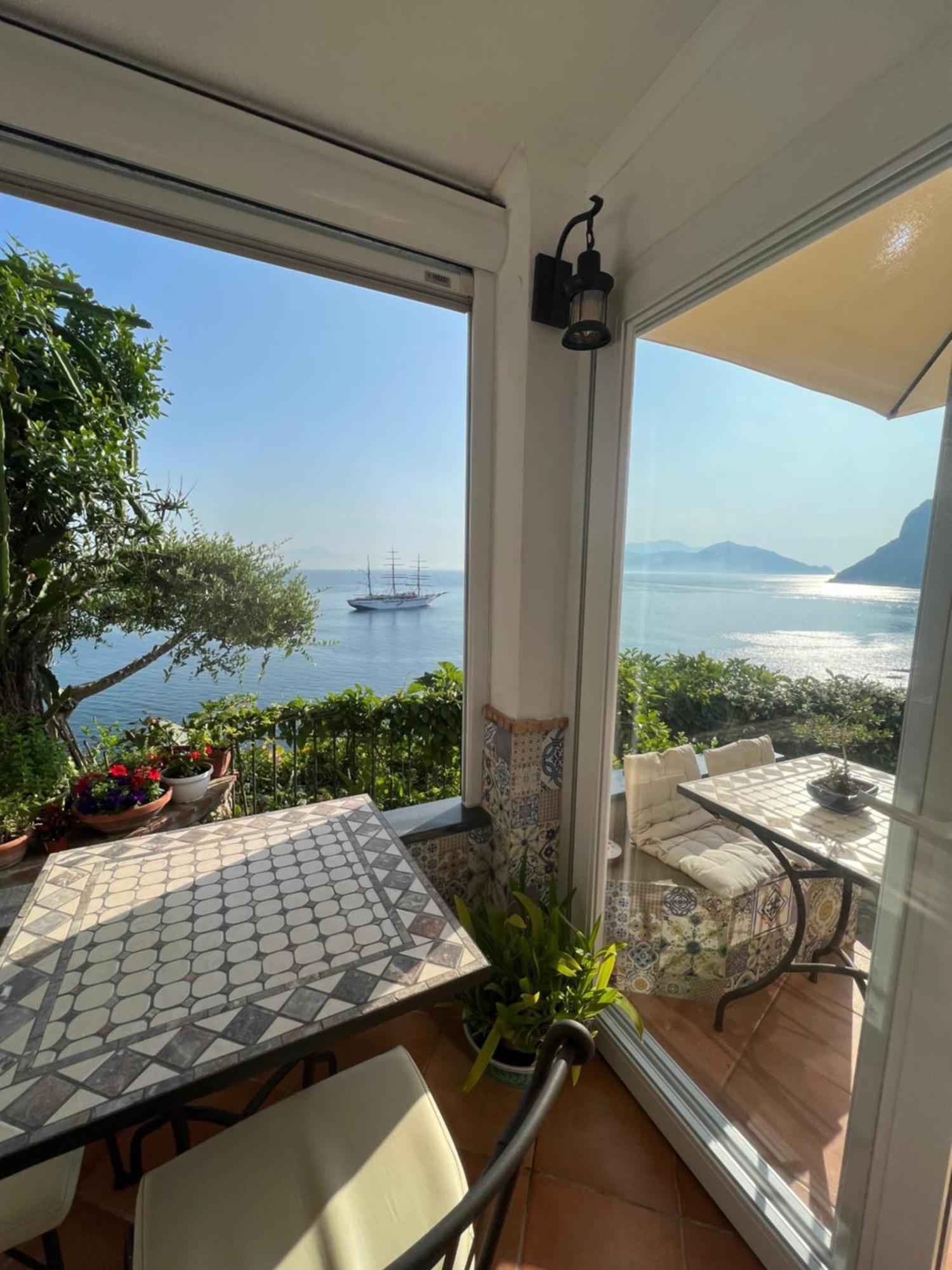 La Terrazza Sul Mare Acomodação com café da manhã Capri Exterior foto